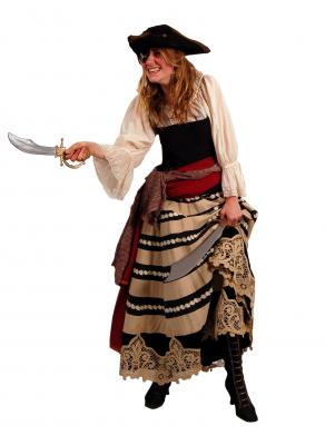 c243-lace-skirt-pirate